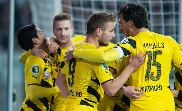FC St. Pauli v Borussia Dortmund - DFB Cup